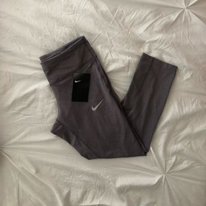 Nike capri leggings size S color gray